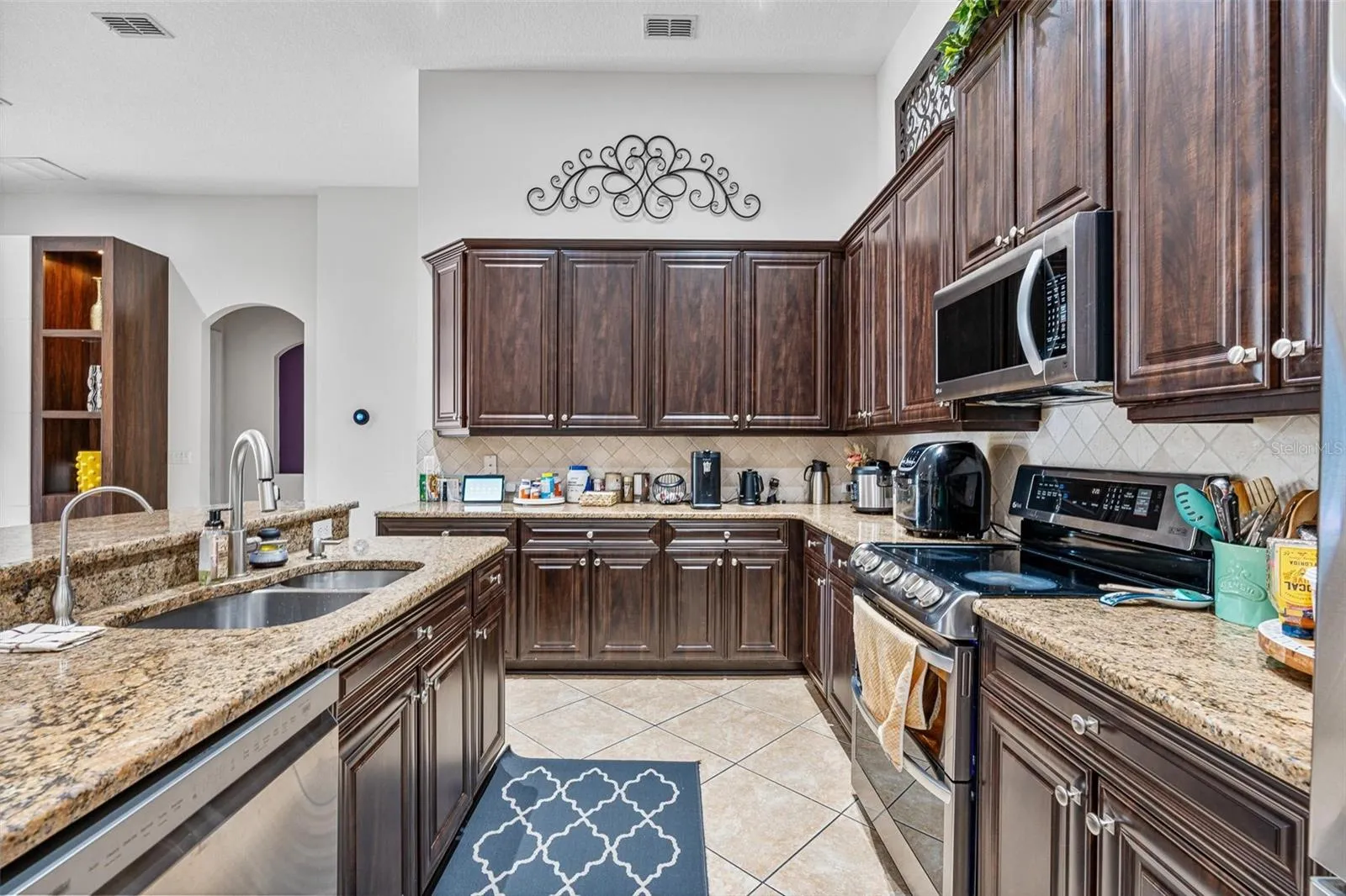 13466 Zori Ln, Windermere, Florida 34786, 4 Bedrooms Bedrooms, ,3 BathroomsBathrooms,Residential,For Sale,ZORI,O6324403