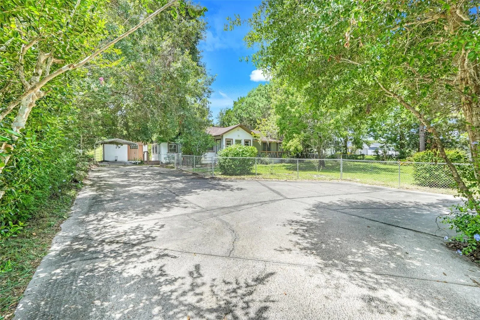9404 Lakeshore Dr, Clermont, Florida 34711, 3 Bedrooms Bedrooms, ,2 BathroomsBathrooms,Residential,For Sale,LAKESHORE,G5099229