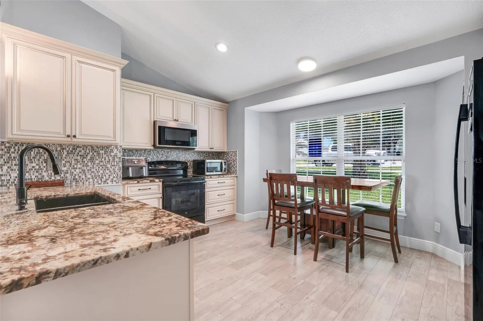 1568 Whooping Dr, Groveland, Florida 34736, 3 Bedrooms Bedrooms, ,2 BathroomsBathrooms,Residential,For Sale,WHOOPING,O6324505