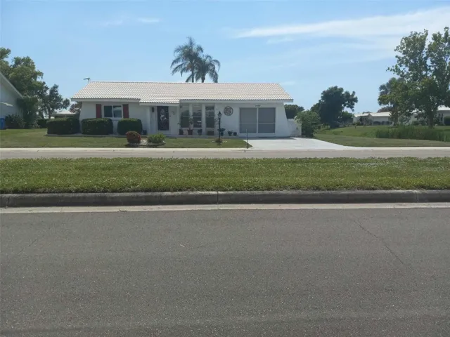 1002 Oakleaf Blvd, Bradenton, Florida 34208, 2 Bedrooms Bedrooms, ,2 BathroomsBathrooms,Residential,For Sale,OAKLEAF,A4658040