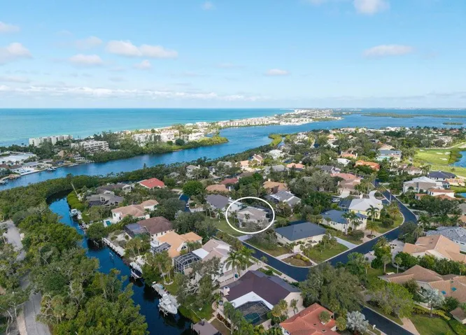 The beautiful neighborhood of Bayou