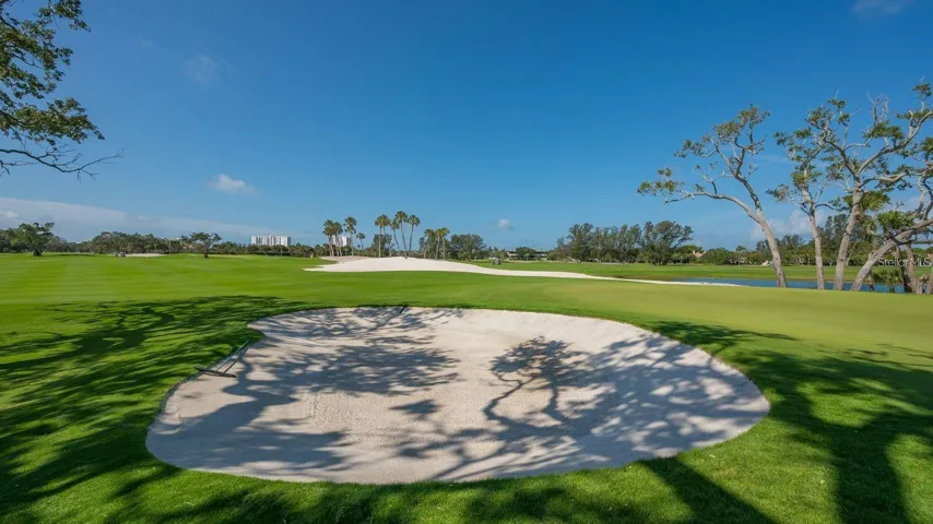 Ideally located near the Longboat Key Club which has amazing golf. Harbor side offers 27 holes of golf.