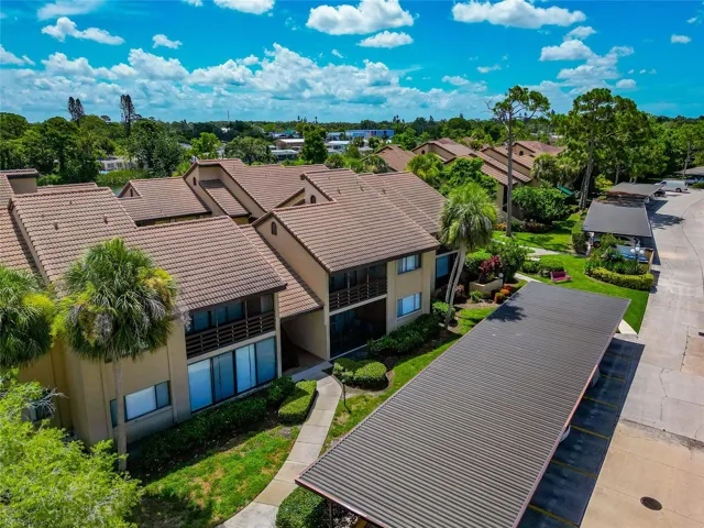 5635 Ashton Lake Dr #4, Sarasota, Florida 34231, 2 Bedrooms Bedrooms, ,2 BathroomsBathrooms,Residential,For Sale,ASHTON LAKE,A4658184
