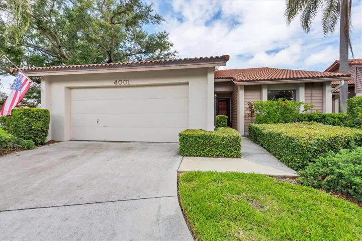 4001 Wilshire Cir E #72, Sarasota, Florida 34238, 2 Bedrooms Bedrooms, ,2 BathroomsBathrooms,Residential,For Sale,WILSHIRE,A4658188
