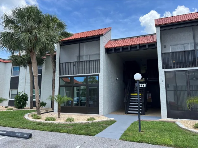 3231 Beneva Rd #202, Sarasota, Florida 34232, 2 Bedrooms Bedrooms, ,2 BathroomsBathrooms,Residential,For Sale,BENEVA,A4658373