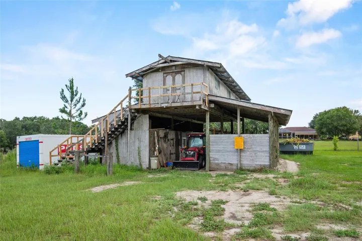 Barn