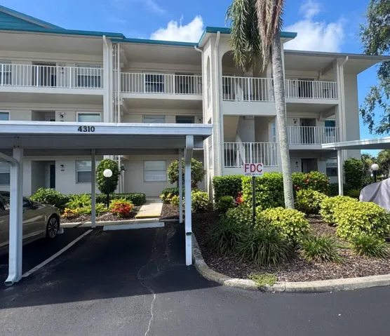 7301 29th Avenue Dr W #310, Bradenton, Florida 34209, 2 Bedrooms Bedrooms, ,2 BathroomsBathrooms,Residential,For Sale,29TH AVENUE,A4658569