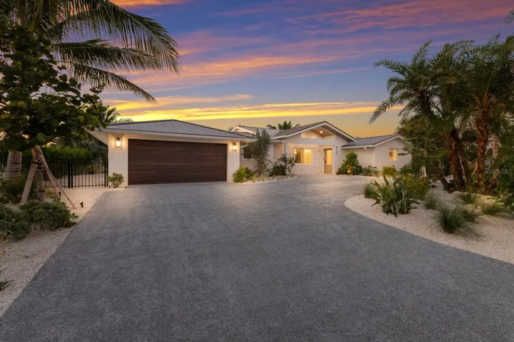 615 Concord Ln, Holmes Beach, Florida 34217, 4 Bedrooms Bedrooms, ,5 BathroomsBathrooms,Residential,For Sale,CONCORD,A4658575