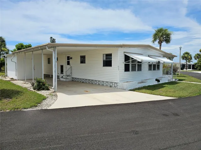 633 Como Dr., Venice, FL