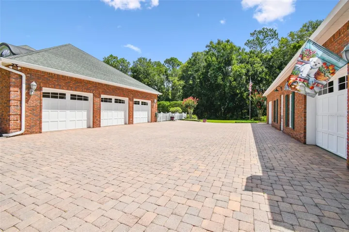Spacious 3-car garage