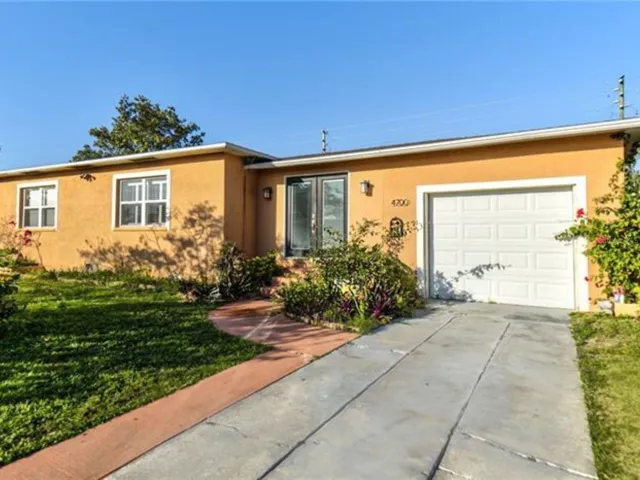 4700 Mineola St, Bradenton, Florida 34207, 3 Bedrooms Bedrooms, ,2 BathroomsBathrooms,Residential,For Sale,MINEOLA,A4658756