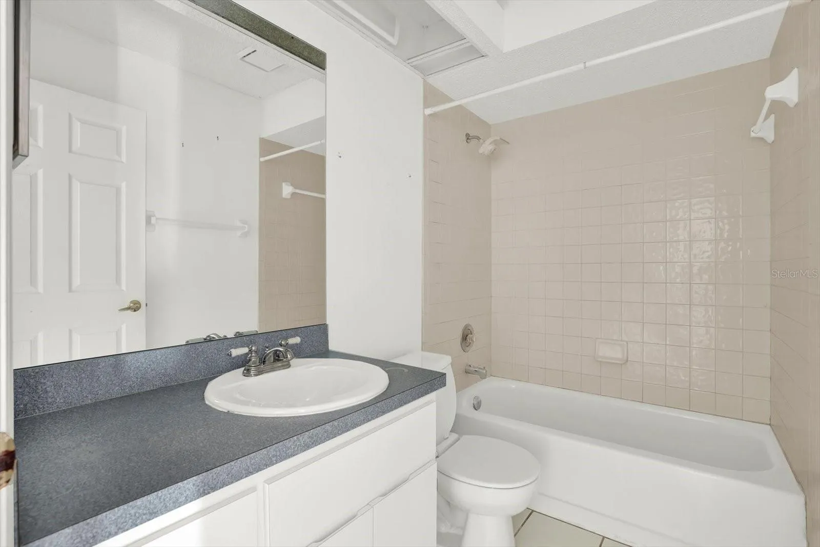 The second full bath, with a tub-shower combo.