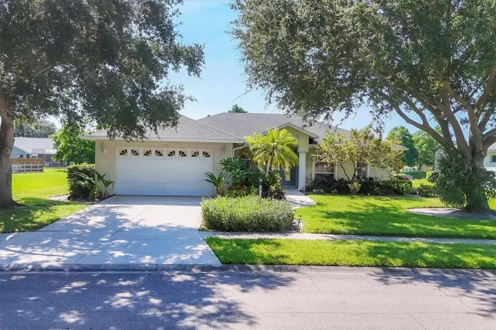 5786 Sandy Pointe Dr, Sarasota, Florida 34233, 4 Bedrooms Bedrooms, ,3 BathroomsBathrooms,Residential,For Sale,SANDY POINTE,A4658797