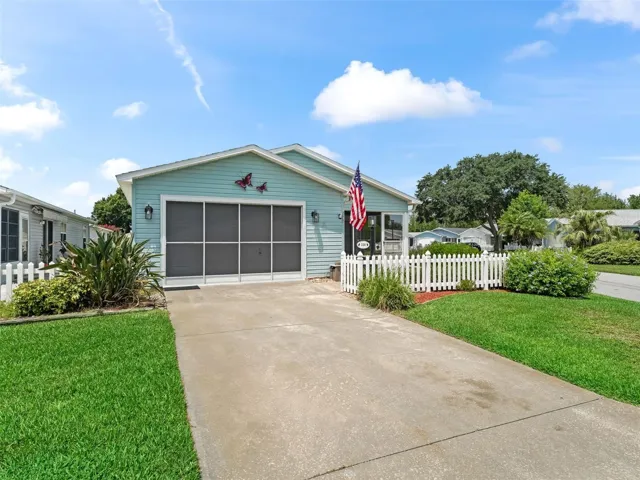 Corner Lot - Front