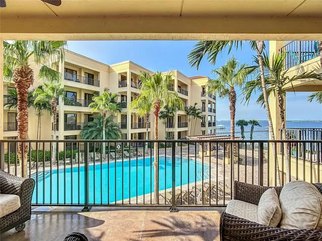 Balcony view Lake and Pool