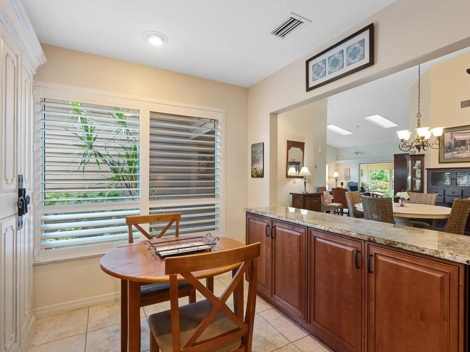 Eat in kitchen