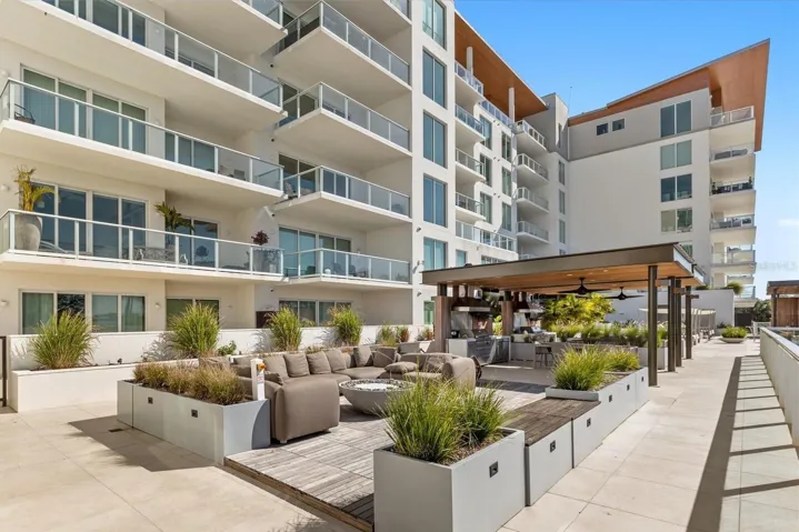 Expansive Pool Deck Lounge Areas