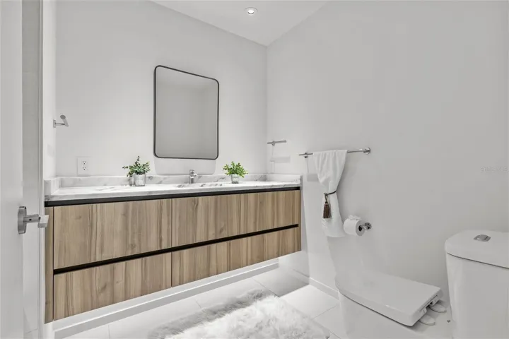 Second Full Bathroom w/ Shower-Bathtub