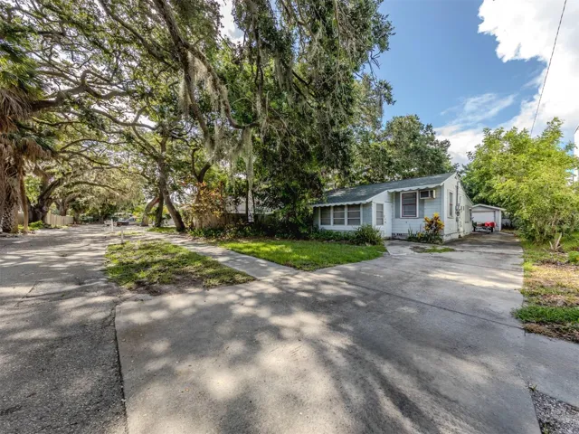 1740 Wisconsin Lane  Sarasota, FL 34239