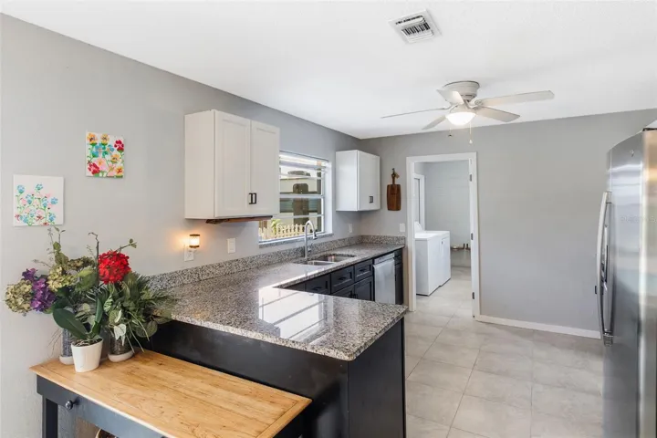 Granite Counter Tops in Kitchen!