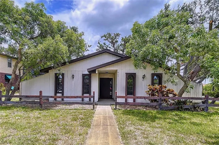 Welcome to 903 72nd St NW