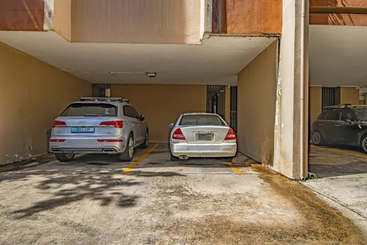 One deeded cover parking space.