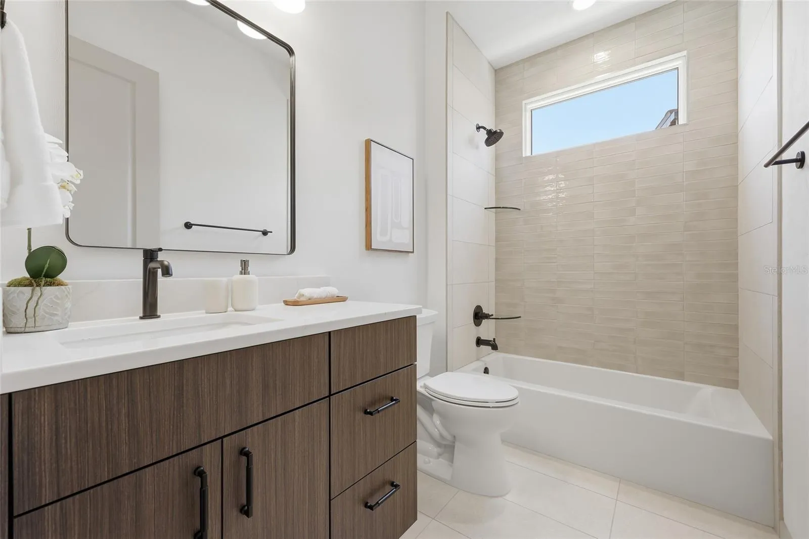 1st Floor Bath #2