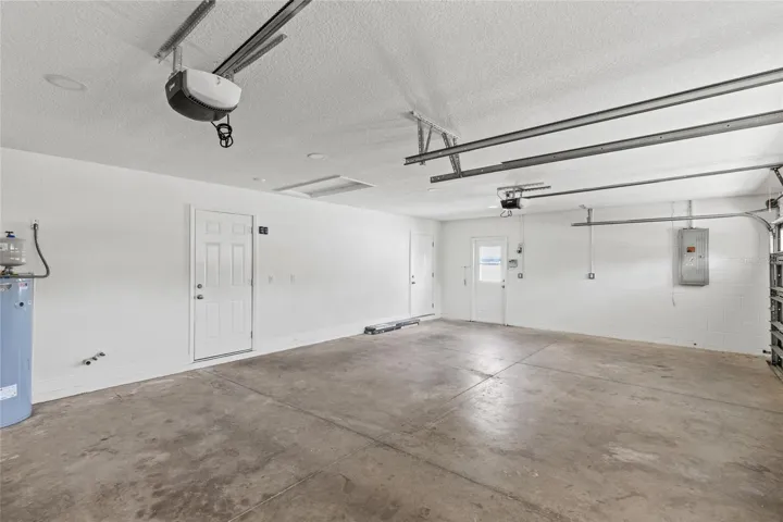 3-Car Garage