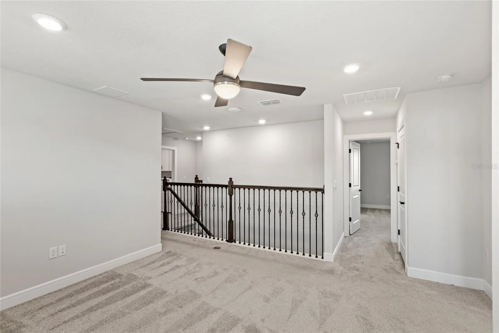 4587 Gliding Wave St, Winter Garden, Florida 34787, 4 Bedrooms Bedrooms, ,3 BathroomsBathrooms,Residential,For Sale,GLIDING WAVE,O6329607