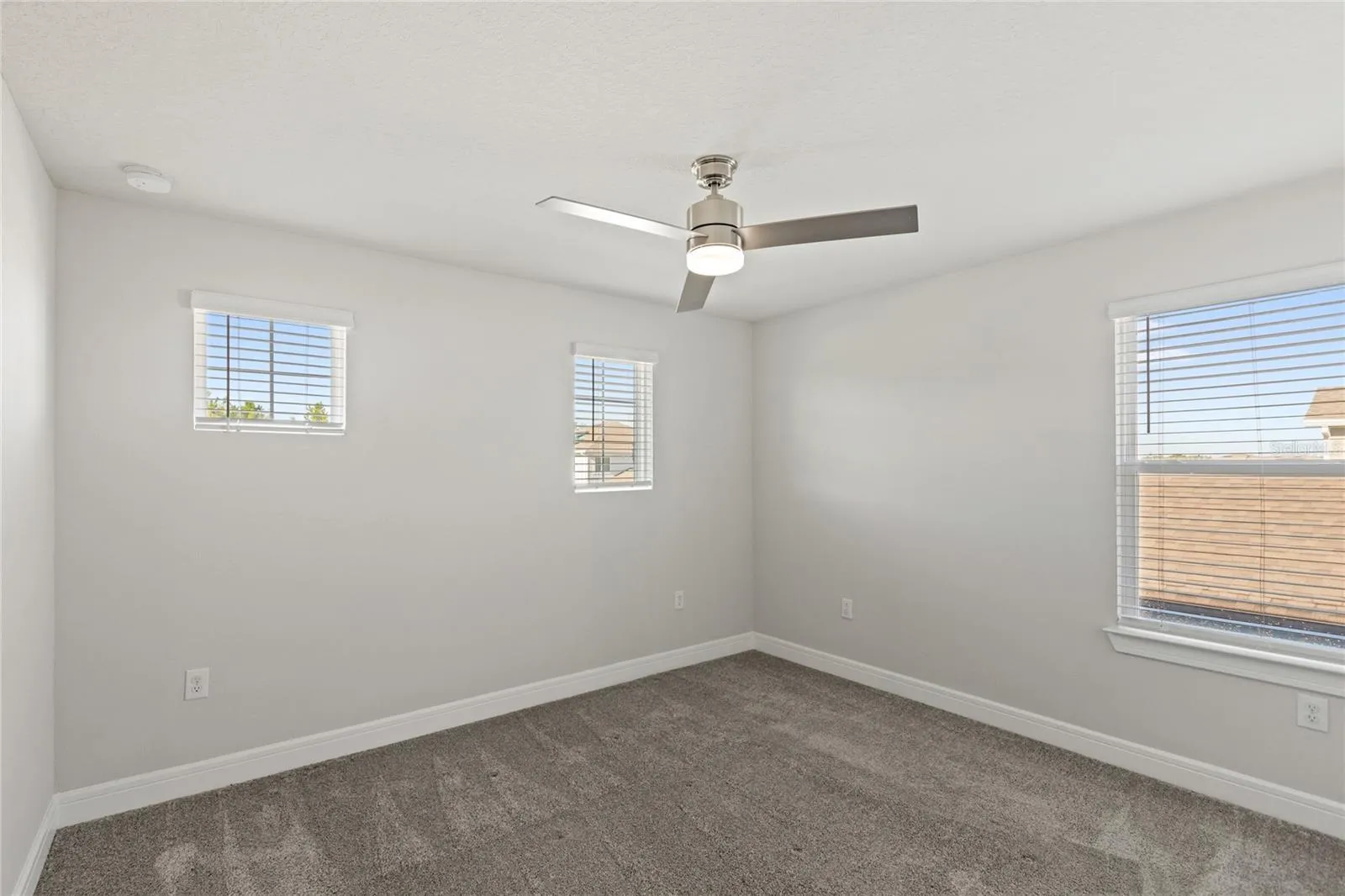 4587 Gliding Wave St, Winter Garden, Florida 34787, 4 Bedrooms Bedrooms, ,3 BathroomsBathrooms,Residential,For Sale,GLIDING WAVE,O6329607