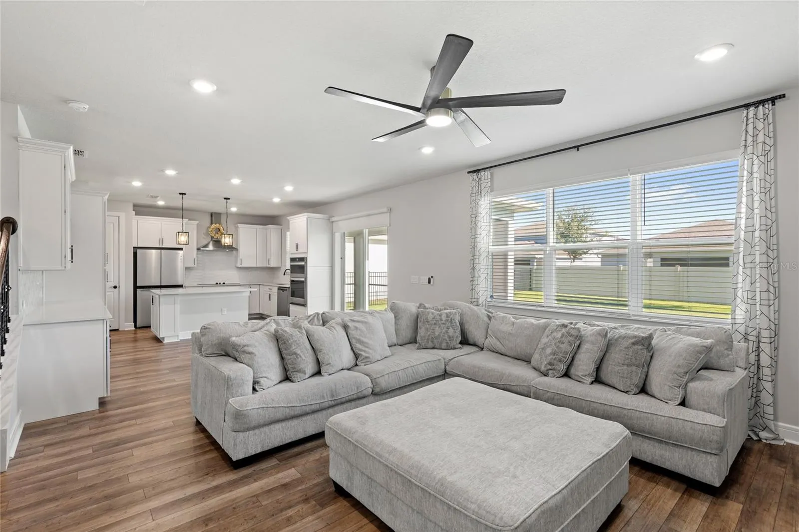 4587 Gliding Wave St, Winter Garden, Florida 34787, 4 Bedrooms Bedrooms, ,3 BathroomsBathrooms,Residential,For Sale,GLIDING WAVE,O6329607