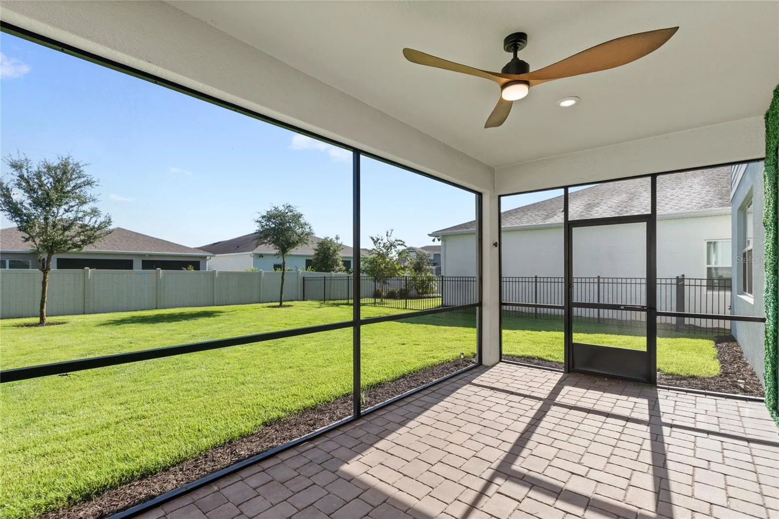 4587 Gliding Wave St, Winter Garden, Florida 34787, 4 Bedrooms Bedrooms, ,3 BathroomsBathrooms,Residential,For Sale,GLIDING WAVE,O6329607