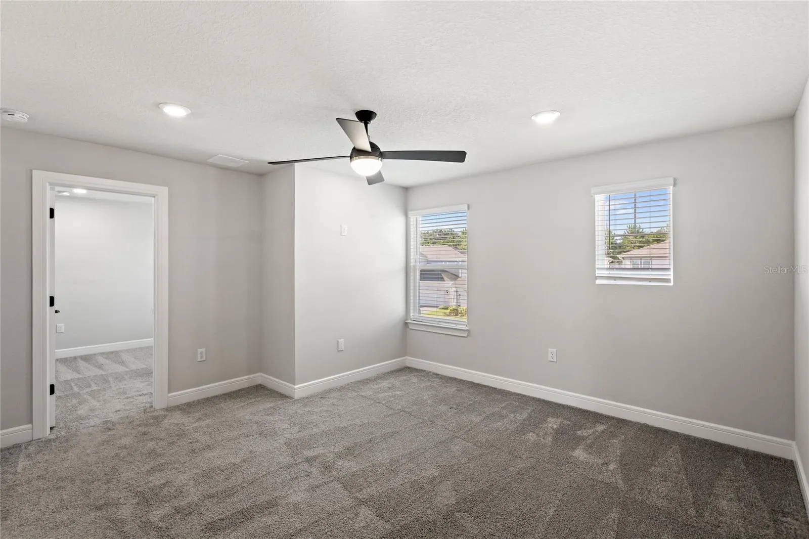 4587 Gliding Wave St, Winter Garden, Florida 34787, 4 Bedrooms Bedrooms, ,3 BathroomsBathrooms,Residential,For Sale,GLIDING WAVE,O6329607