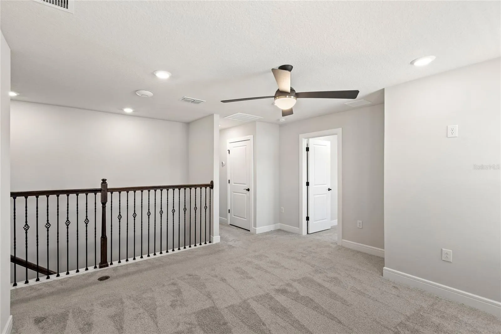 4587 Gliding Wave St, Winter Garden, Florida 34787, 4 Bedrooms Bedrooms, ,3 BathroomsBathrooms,Residential,For Sale,GLIDING WAVE,O6329607