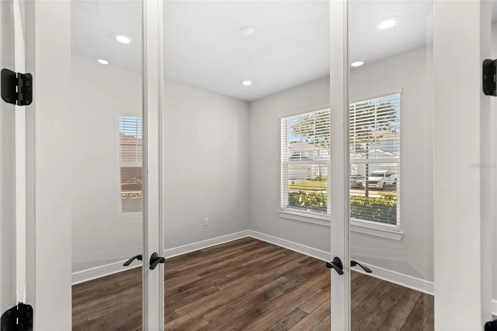 4587 Gliding Wave St, Winter Garden, Florida 34787, 4 Bedrooms Bedrooms, ,3 BathroomsBathrooms,Residential,For Sale,GLIDING WAVE,O6329607
