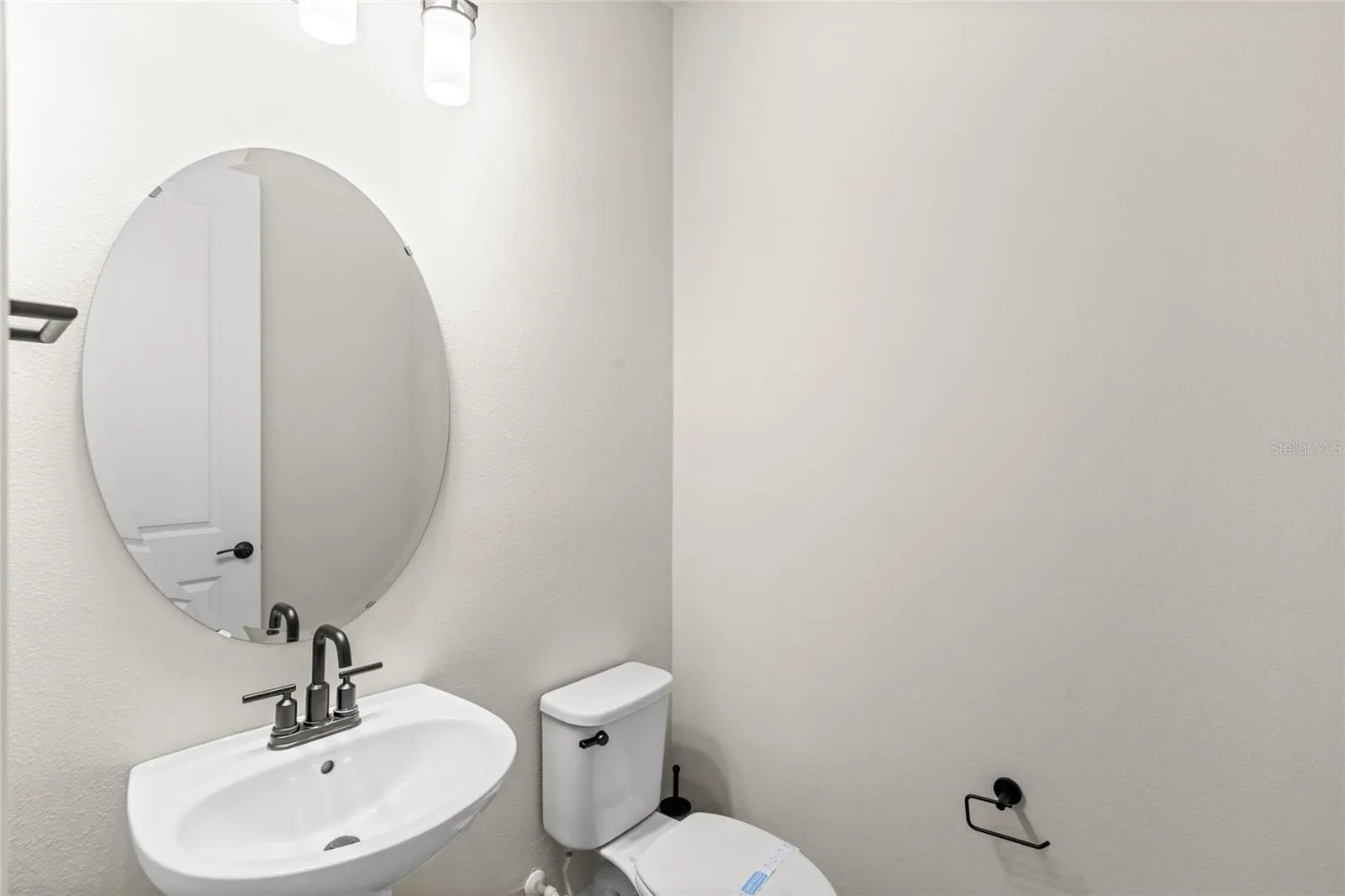 4587 Gliding Wave St, Winter Garden, Florida 34787, 4 Bedrooms Bedrooms, ,3 BathroomsBathrooms,Residential,For Sale,GLIDING WAVE,O6329607