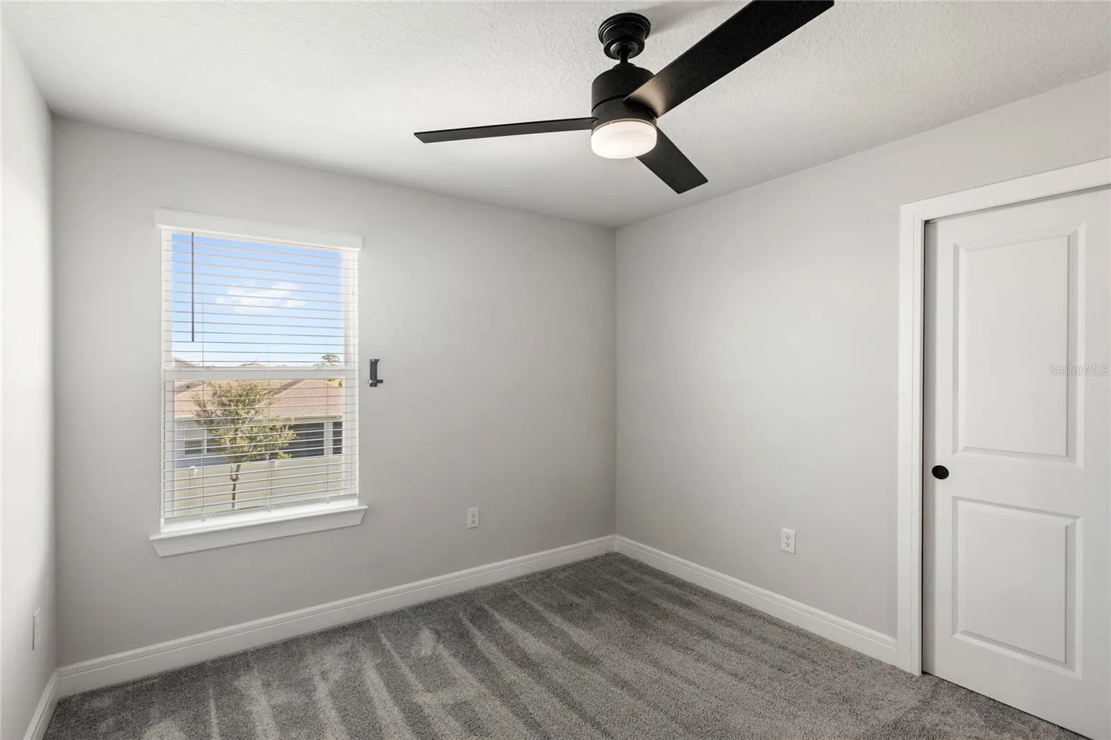 4587 Gliding Wave St, Winter Garden, Florida 34787, 4 Bedrooms Bedrooms, ,3 BathroomsBathrooms,Residential,For Sale,GLIDING WAVE,O6329607