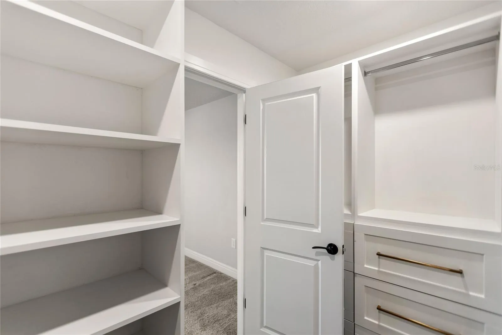 4587 Gliding Wave St, Winter Garden, Florida 34787, 4 Bedrooms Bedrooms, ,3 BathroomsBathrooms,Residential,For Sale,GLIDING WAVE,O6329607