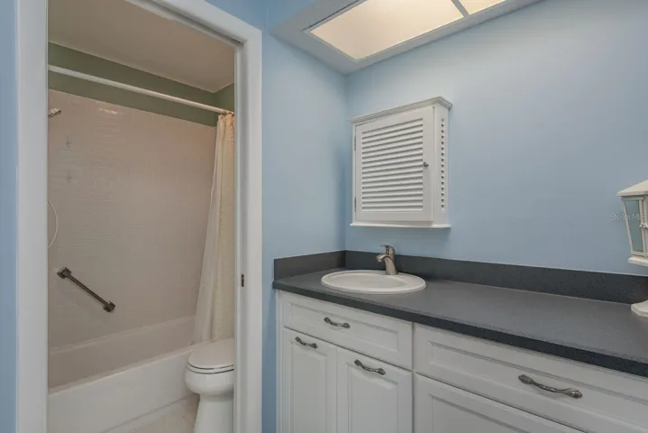 En suite Bedroom Bathroom
