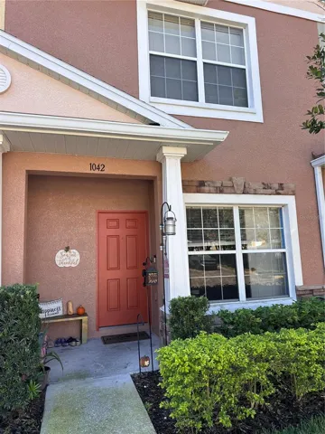 FRONT ENTRANCE 1042 Sleepy Oak DrWesley chapel