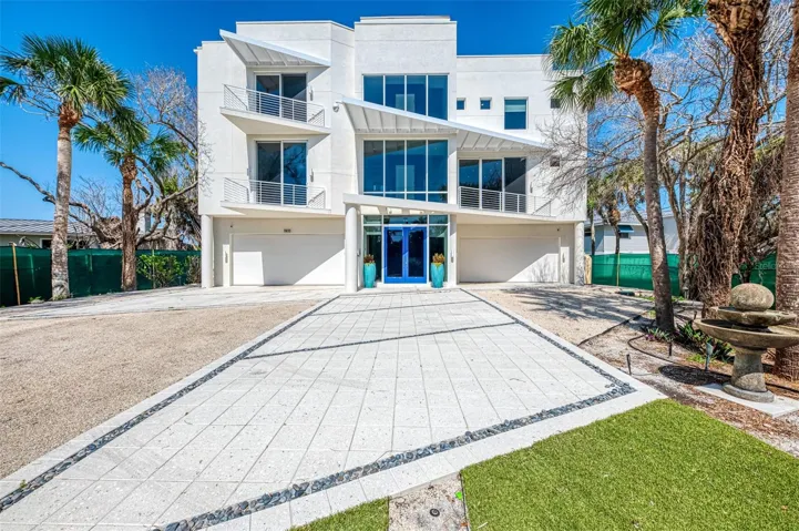 Fresh modern design on Manasota Key.