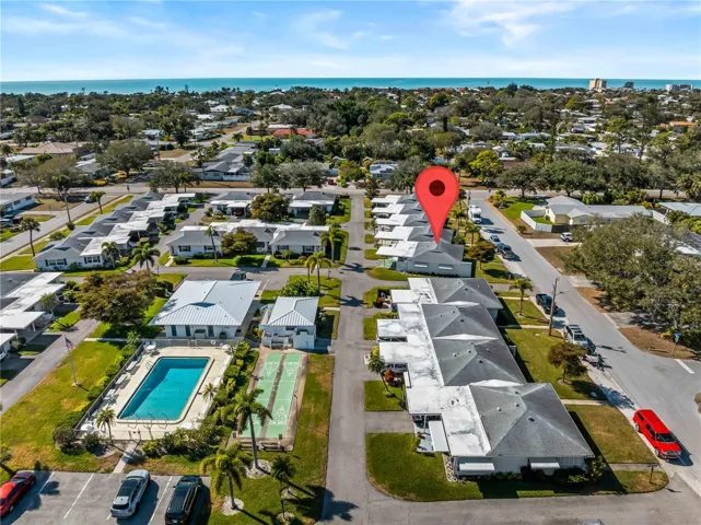 Very close to the amenities, close to the Beach, That's the Gulf at the top of the picture!