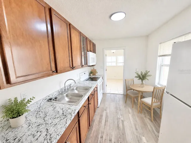 Virtual stage kitchen stove virtually staged