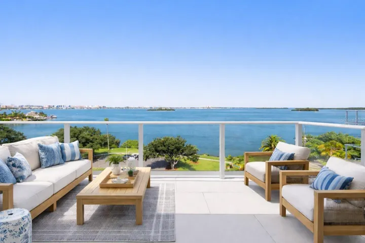 PH 609 West Facing Private Terrace *virtually staged*