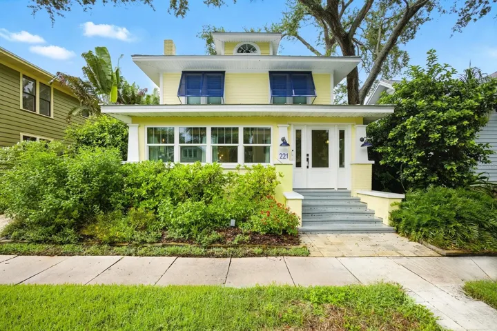 Front of Home in Historic Old Northeast St Petersburg