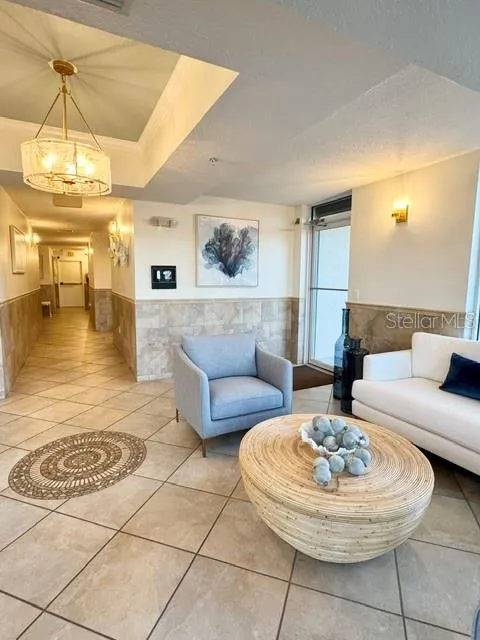 DOWNSTAIRS FOYER