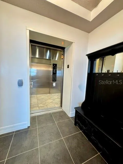 SIMI  PRIVATE ELEVATOR DIRECTLY INTO CONDO