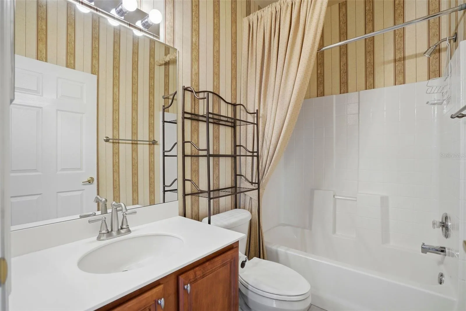 Second Full Bathroom