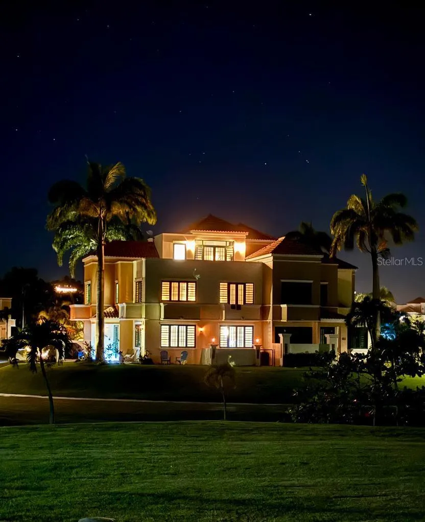 mediterranean style villas