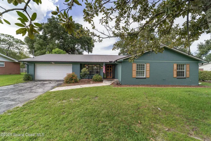 4015 SE 15th Street - 4BR 2BA POOL HOME